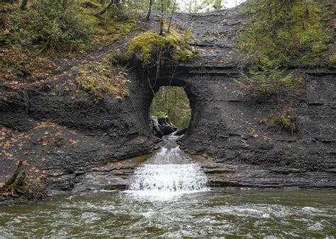 Hole In The Wall Vancouver Island Bucket List