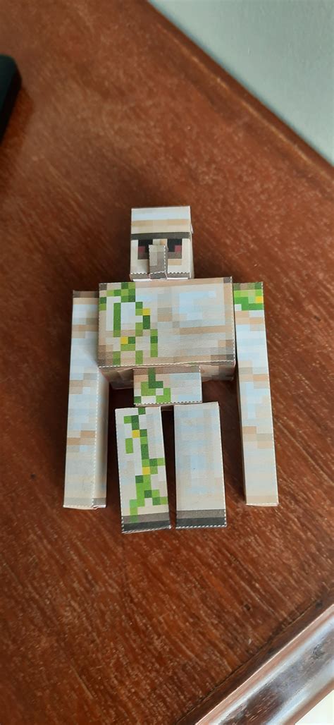 Papercraft Mini Iron Golem Minecraft Crafts Minecraft Toys Paper Crafts
