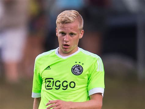 She shares a good relationship with dony and takes delight in sharing about donny van de beek's relatives: Donny van de Beek - Sexy Soccer