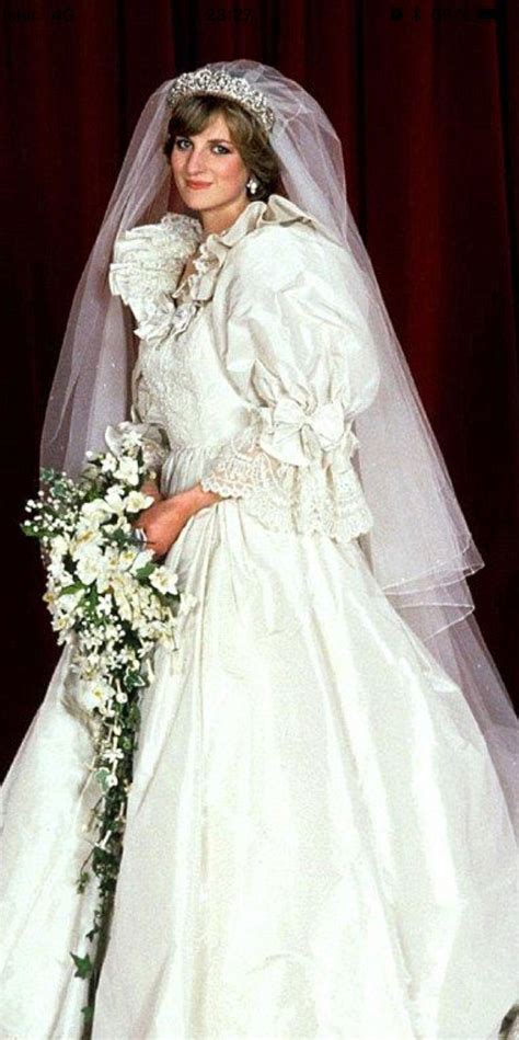 Here's exactly what weddings will look like in 2021. Pin by Marnie Kilbourne on Princess Diana (Lady Di ...