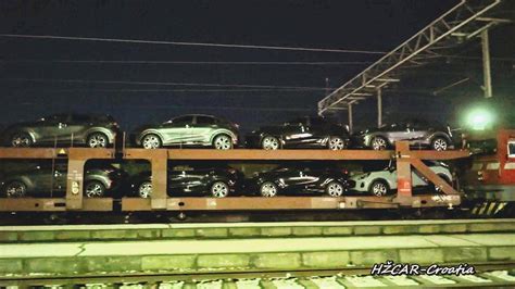 Vlak Prevozi Ford Automobile The Train Is Transporting Ford Cars