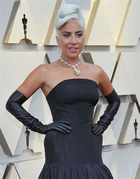 Lady gaga just wore a diamond worth $30 million on the oscars red carpet. Lady Gaga - Oscars 2019 Red Carpet • CelebMafia