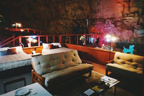 Jfks Grand Canyon Caverns Underground Suite The Vale Magazine