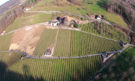 Als tipp für die besonderen nächte des lebens empfiehlt sich die übernachtung in einem behältnis, das sonst nur dem wein vorbehalten ist. Achern / Oberkirch Sasbachwalden Mehr Weinfässer zum ...