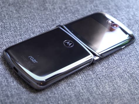 Motorola Razr 2 Hands On Righting All Of Last Years Wrongs Android