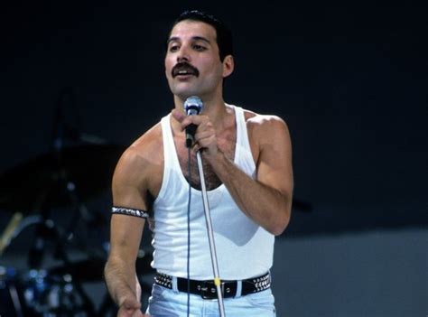 The Story Of Freddie Mercury From Baggage Handler To Rock God Uk
