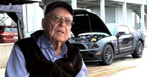 The big texan's story is uniquely american and unparalleled in its scope. Faleceu Carrol Shelby, uma lenda do mundo automóvel
