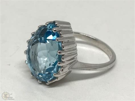 8 Sterling Silver Large Blue Topaz Ring Size 7
