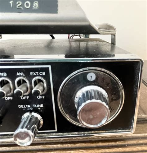 Vintage Cb Radio Midland International Model 13 882c Untested Parts Or