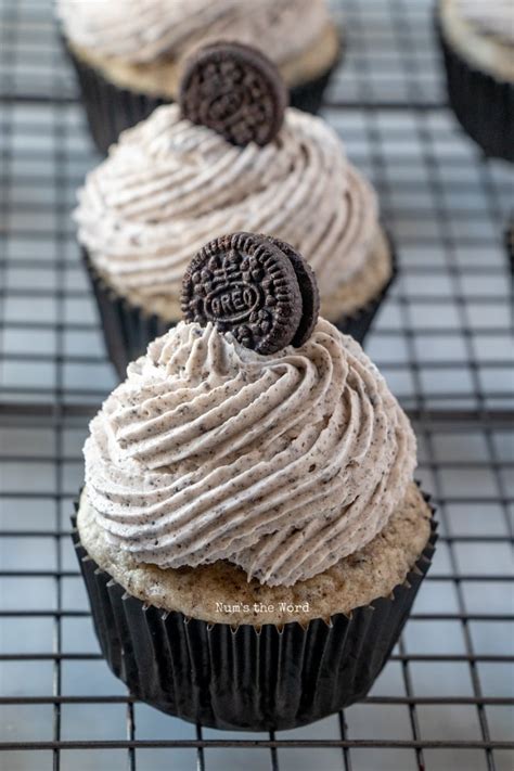 For a white or colored frosting, use regular vegetable shortening. Oreo Frosting AKA Oreo Buttercream Frosting - Num's the Word