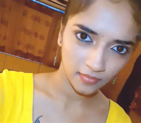 Leaked Controversial Selfies Of Tamil Actress Vasundhara Kashyap