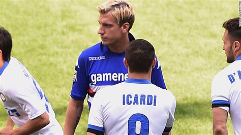 He began his career playing for. Maxi Lopez rifiuta il saluto a Icardi
