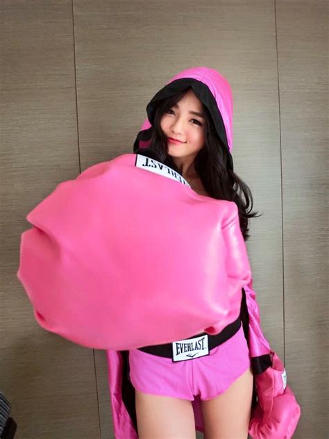 If you want to check ʟɪᴇɴ ʜsɪᴀ 夏黃廉盈 's number of followers, engagement rate and other quick instagram stats, read on and find the answers to the most frequently asked questions about lienhsia account. 夏黃廉盈 維持好身材原來都靠「貓步」慢慢走 | Marie Claire 美麗佳人