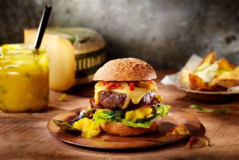 Recept Broodje hamburger met De Rotterdamsche Oude kaas