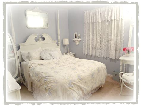 Maybe you would like to learn more about one of these? Not So Shabby - Shabby Chic: Chandelier in Guest Bedroom