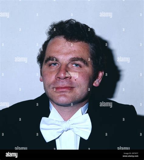 Georg Tichy, österreichischer Opernsänger, Bariton, Portrait, circa