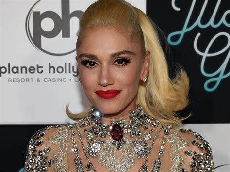5 things you probably didn t know about gwen stefani gwen stefani her hair bun hairstyles
