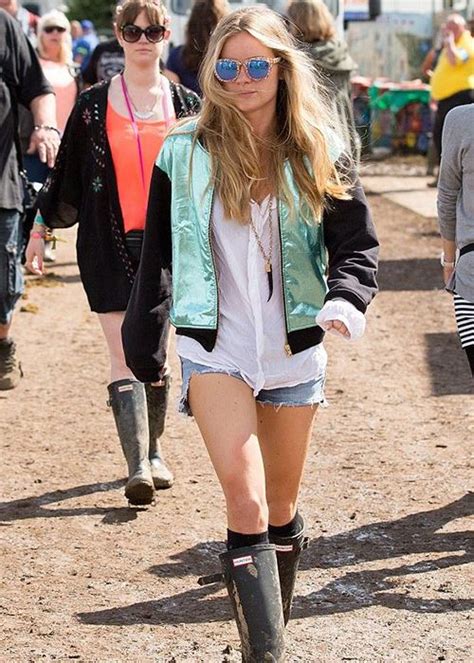 Cressida Bonas At Glastonbury Wearing Le Specs Noddy Sunglasses Summer Festival Fashion