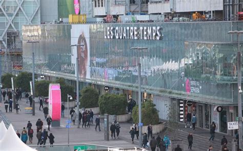 La Défense Un Incendie En Sous Sol Fait évacuer Les Quatre Temps Le Parisien