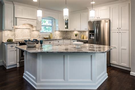28 What Color Granite Countertop Goes With White Cabinets  1024x600