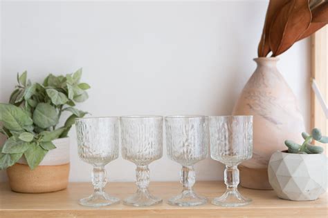 vintage icicle glasses set of 8 textured scandinavian finnish style finland cocktail wine