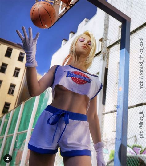 Cosplay Space Jam S Lola Bunny Hits The Court Bell Of Lost Souls