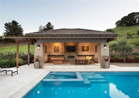 Small Backyard Pool House Design
