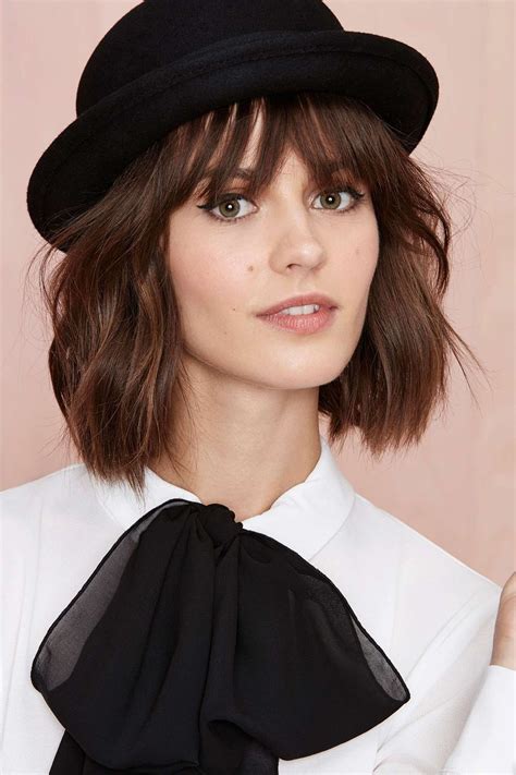 Having short hair creates the appearance of thicker hair and there are many types of hairstyles to choose from. 45 Fascinating Winter Hats Ideas For Women With Short Hair ...