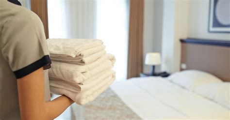 Hotel Workers Reveal The Most Disturbing Things Theyve Found In Rooms