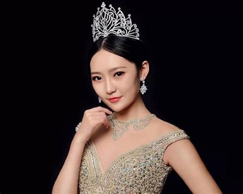 Guan Siyu Crowned Miss World China 2017