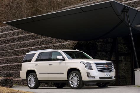 Cadillac Escalade Platinum Jp Spec Cars Suv White 2015