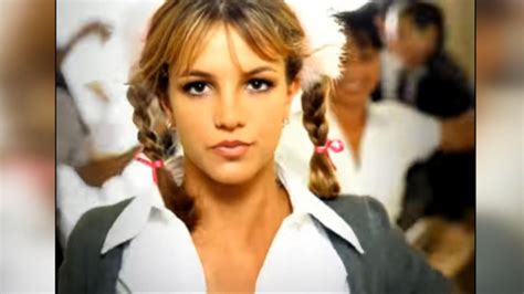 Britney Spears Hit Me Baby One More Time Turns Good Morning America