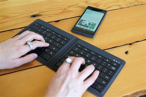 Microsoft Universal Foldable Keyboard Mobile Bluetooth Keyboard Review