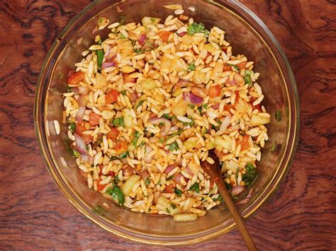 Jhal Muri Recipe How To Make Jhal Muri Spicy Puffed Rice Chaat