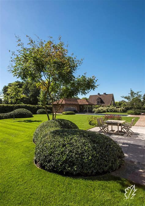 Lees er alles over bij woonblog.eu! Realisaties | Landelijke tuin met Zwembad rond Vlaamse ...