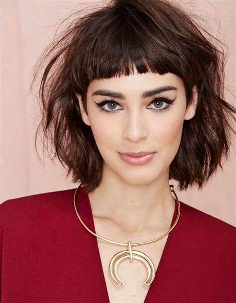 Carré plongeant court dégradé meches nuque courte dégradé. Carré dégradé frange automne-hiver 2016 - Le carré dégradé ...