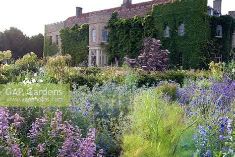 Gap Gardens Narborough Hall Feature By Juliette Wade
