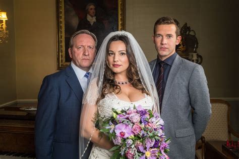 Midsomer Murders Returns With Kelly Brook Starring As A Murdered Bride What To Watch