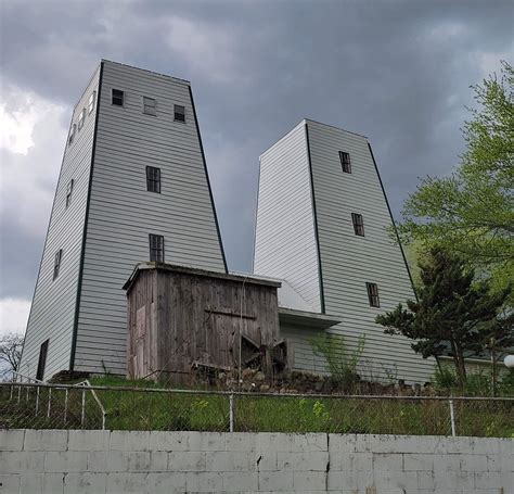 Michigan Roadside Attractions The Irish Hills Towers Travel The Mitten