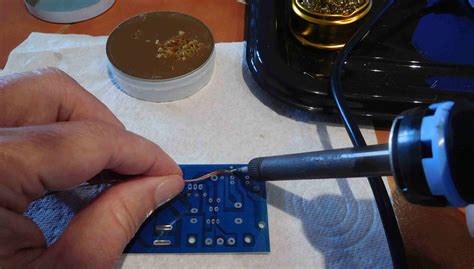 Learn How To Desolder Beginners Guide Hobby Electronic Soldering And Construction