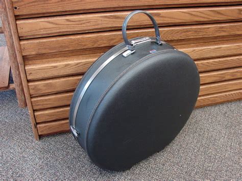 Vintage American Tourister Round Suitcase Luggage Tiara 20″ Train Hat