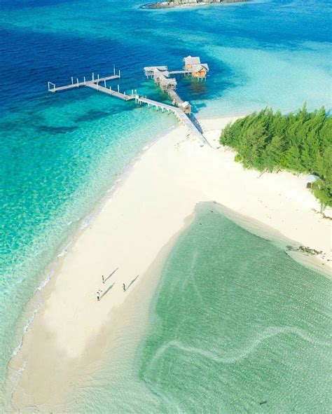 It is a small island about 1 km long and 200 or so metres wide on average. Review Pantai Saronde, Pantai Cantik di Pulau Saronde ...
