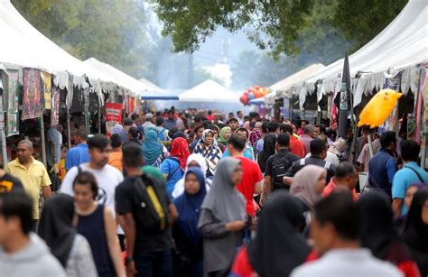 687,072 likes · 9,689 talking about this · 70,888 were here. Menteri Pertahanan Malaysia Larang Pasar Ramadhan