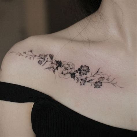 Tatuajes Para Mujer En El Hombro 【los Mas Sexys Top 100】 Bone Tattoos Small Shoulder
