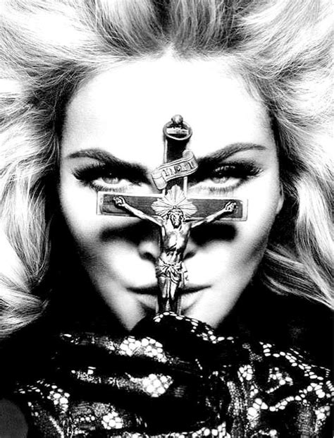 Magazin Madonna Interview Fire Starts Off
