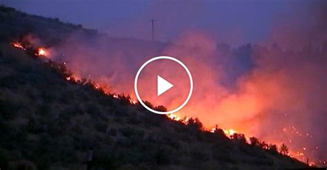 Chelan Fire Rages Thousands Told To Evacuate The New York Times