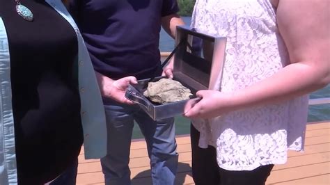11 Year Old Girl Finds 475 Million Year Old Fossil In A Tennessee Lake