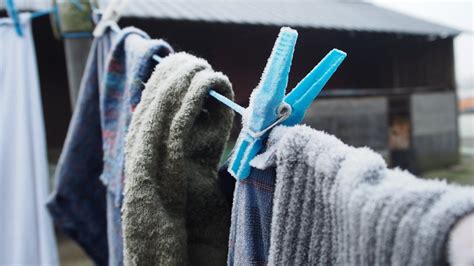 Es gibt gute gründe, die sogenannte frosttrocknung. Wäsche Trocknen im Winter: So geht's richtig » Ratgeber ...