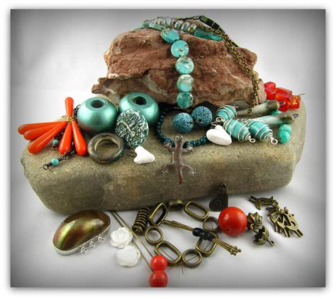 With our gift recommendation, you get help to select the right gift, for the right person. The beautiful items I got to play with - from Nancy Smith ...
