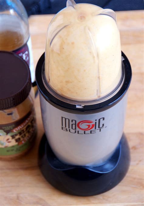 The magic bullet is a compact blender with a powerful motor that makes quick work out of chopping, blending, grinding, and more. thaisalad2 | Nutribullet smoothie recipes, Magic bullet ...